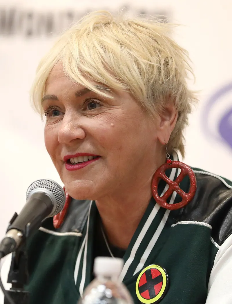 Lenore Zann speaking at a WonderCon panel