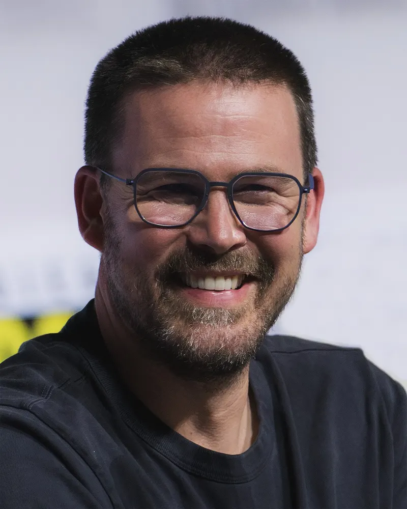 Zach Cregger smiling at Comic-Con